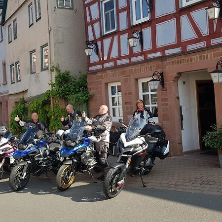 Brunnenputzer Pension Restaurant Kulsheim Екстериор снимка