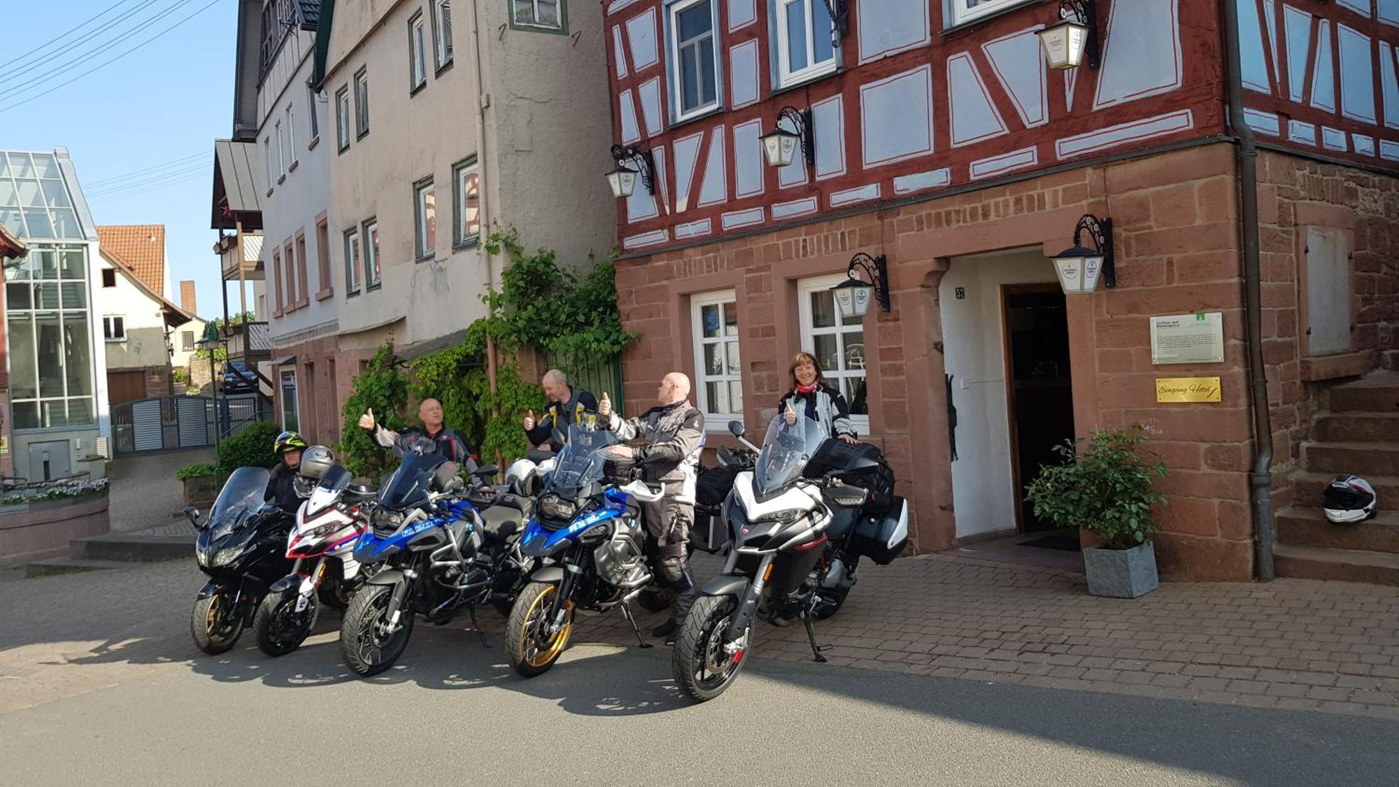 Brunnenputzer Pension Restaurant Kulsheim Екстериор снимка